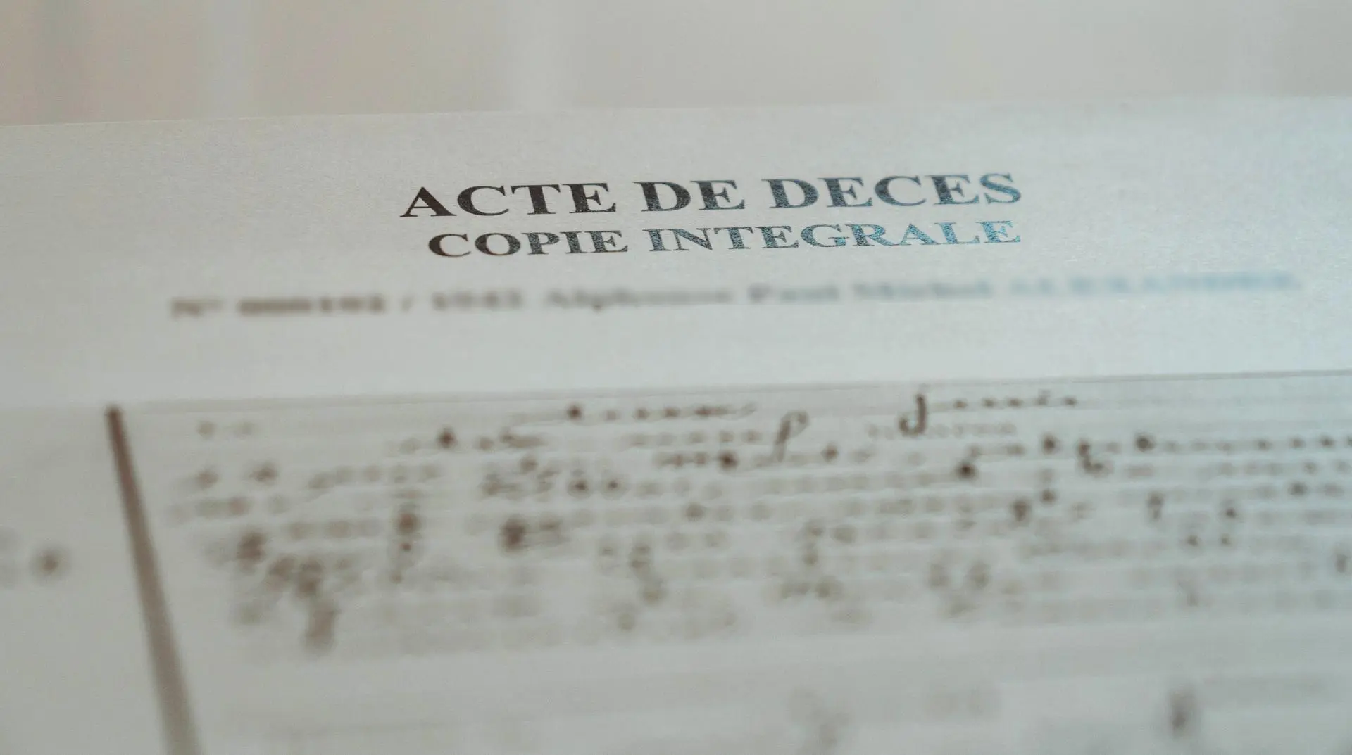 L'acte de décès est différent du certificat de décès.